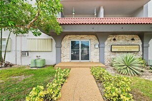 8107 SW 72nd Ave in Miami, FL - Building Photo