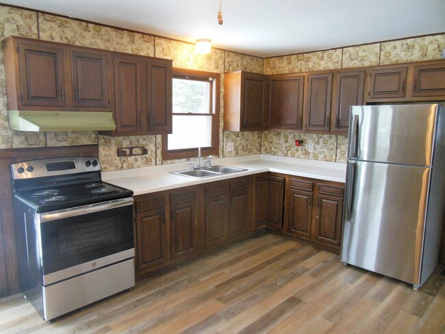 17 Kingman St in Fairfield, ME - Building Photo - Building Photo