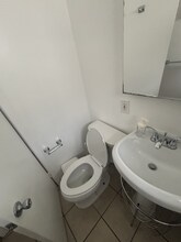 11842 Venice Blvd., Unit F in Los Angeles, CA - Building Photo - Building Photo