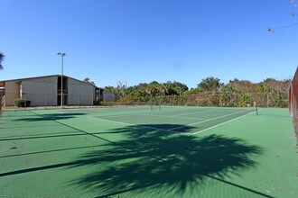 Emerald Place Apartments in Titusville, FL - Foto de edificio - Building Photo