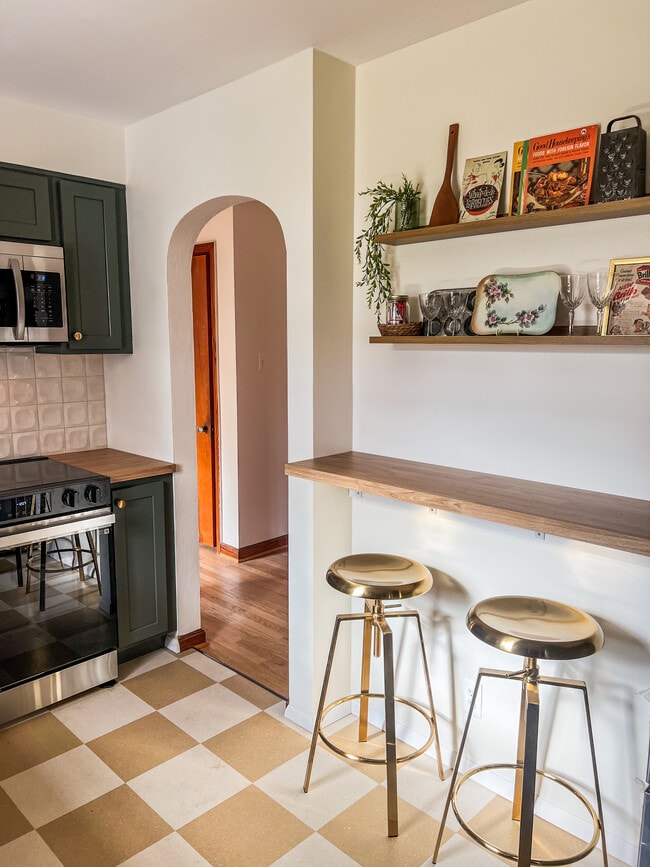 1304 Grand Ave in Edwardsville, IL - Foto de edificio - Building Photo