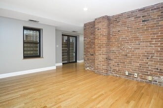 95 Gainsborough St, Unit 007 in Boston, MA - Building Photo - Building Photo