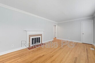 8803 Weldon Dr in Richmond, VA - Foto de edificio - Building Photo