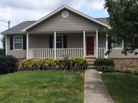 4756 Brierley Dr in Knoxville, TN - Building Photo