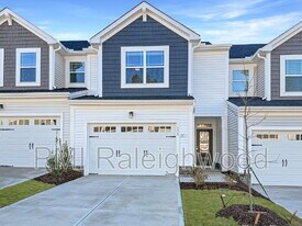 135 Siebold St in Garner, NC - Building Photo