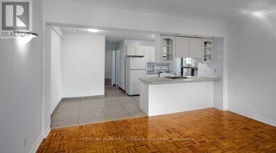 869 Avenue Rd in Toronto, ON - Building Photo - Building Photo