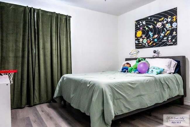 1809 S Williams Ln in Harlingen, TX - Foto de edificio - Building Photo