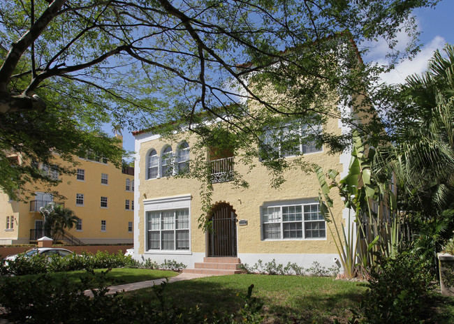 1314 Salzedo St in Miami, FL - Building Photo - Building Photo