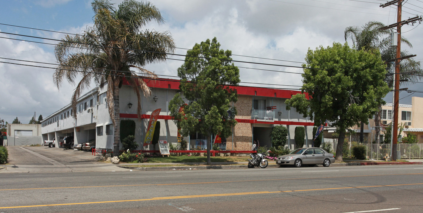 Woodley Apartments in Van Nuys, CA - Foto de edificio