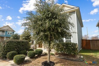 105 Switchgrass St in San Marcos, TX - Foto de edificio - Building Photo