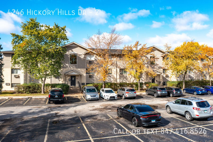 4246 Hickory Hills Dr-Unit -2 in Waukegan, IL - Building Photo