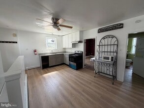 781 Paulsboro Rd in Swedesboro, NJ - Foto de edificio - Building Photo