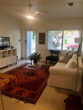 1160 SW 22nd Terrace in Miami, FL - Foto de edificio - Building Photo