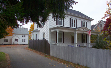 100 Greenleaf St in Quincy, MA - Building Photo - Building Photo