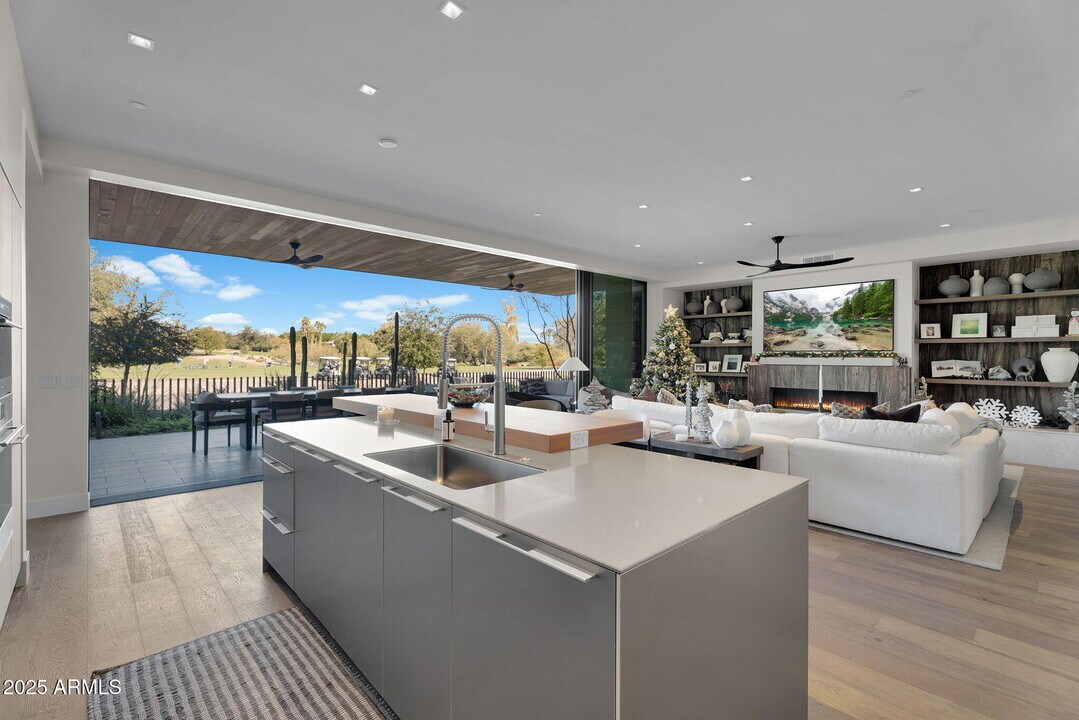 6321 E Phoenician Blvd in Scottsdale, AZ - Building Photo