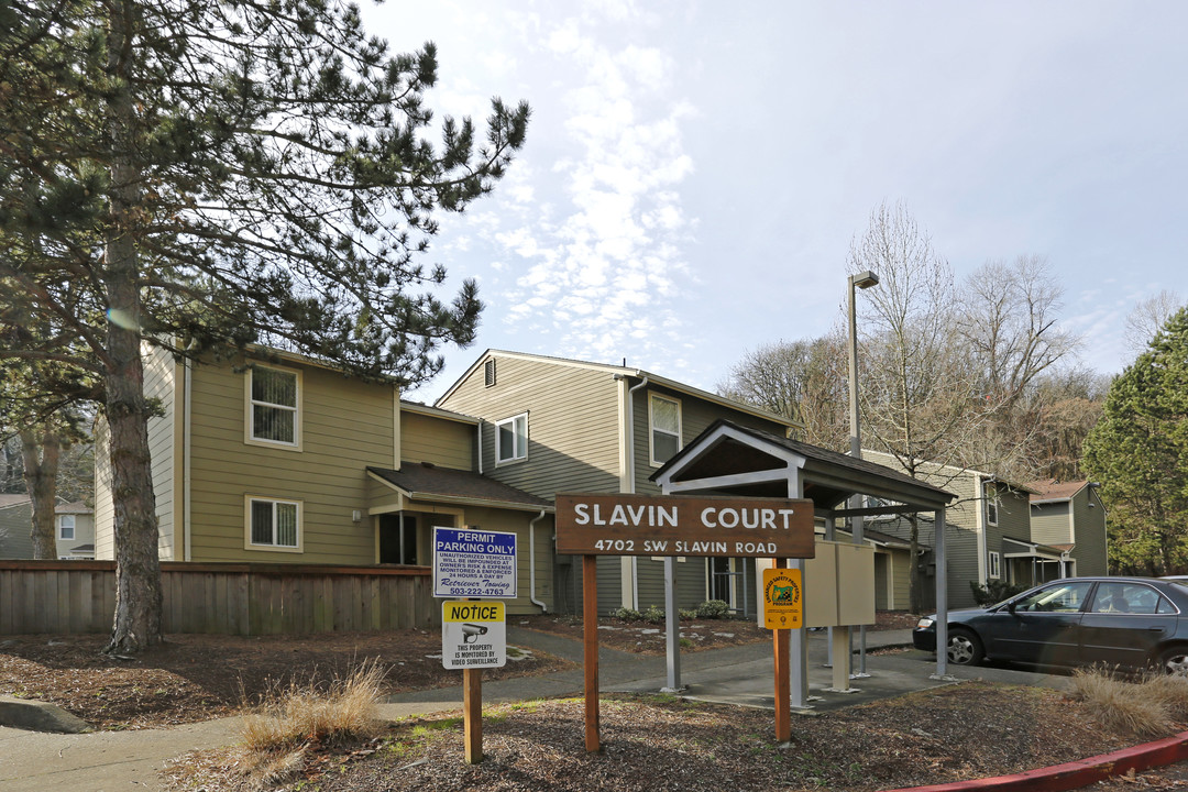 Slavin Court in Portland, OR - Building Photo