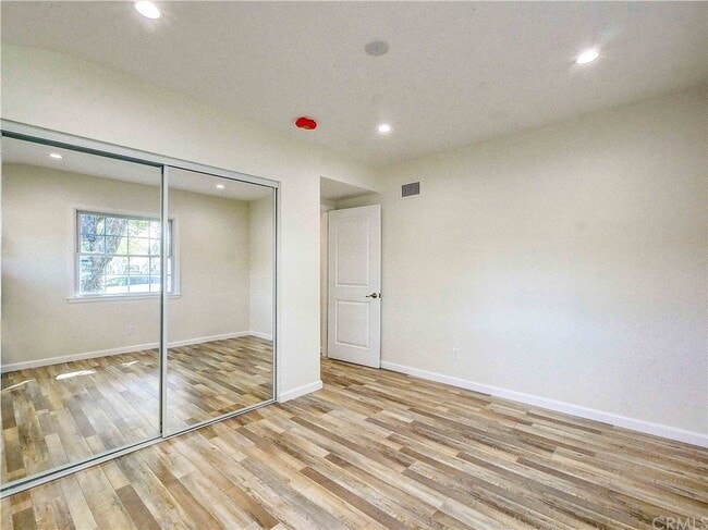 15931 Tuba St in North Hills, CA - Building Photo - Building Photo