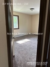 349 W Grand Ave in Beloit, WI - Foto de edificio - Building Photo