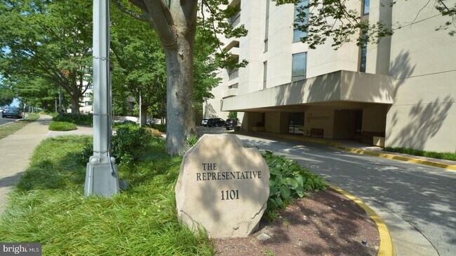 property at 1101 S Arlington Ridge Rd