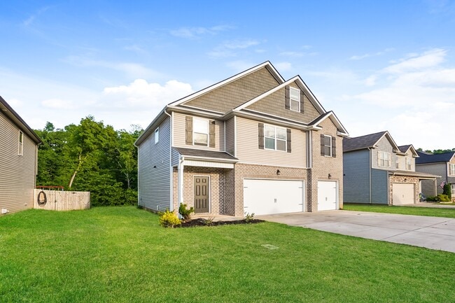 1224 Black Oak Cir in Clarksville, TN - Foto de edificio - Building Photo
