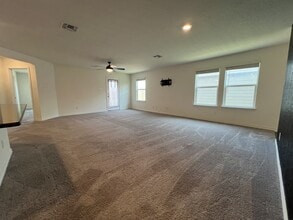 4830 Via Sonoma Trail in Converse, TX - Building Photo - Building Photo