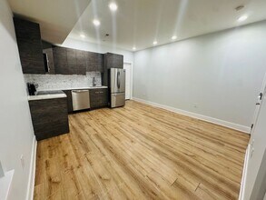 4242 W Girard Ave in Philadelphia, PA - Building Photo - Building Photo