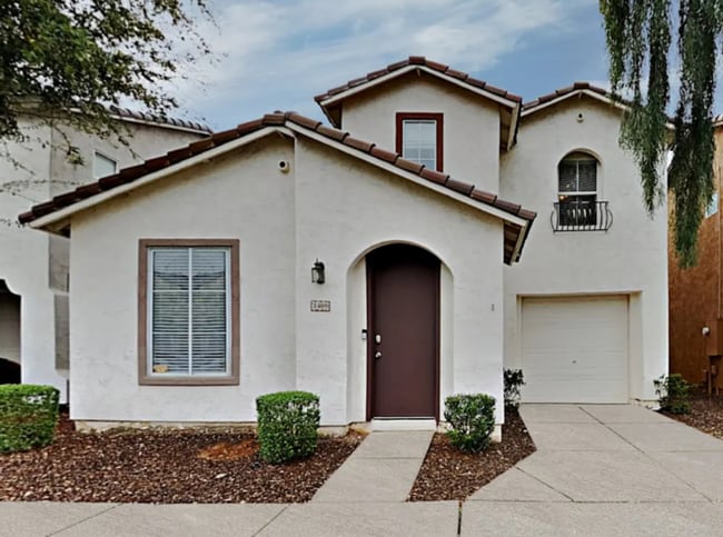 property at 1409 E Atlanta Ave