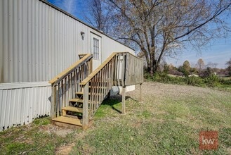 102 Claude Simmons Rd in Johnson City, TN - Building Photo - Building Photo