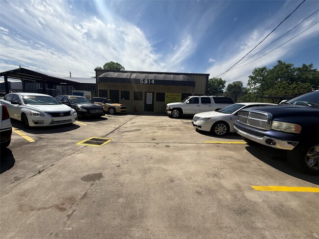 property at 5914 Cullen Blvd