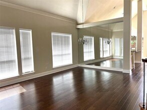 1228 Sandy Shore Rd in Irving, TX - Building Photo - Building Photo