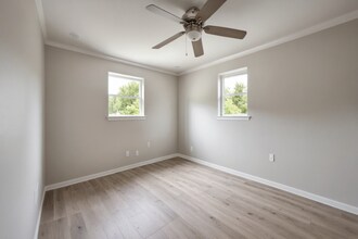 502 S Pearl St in Trenton, TX - Building Photo - Building Photo