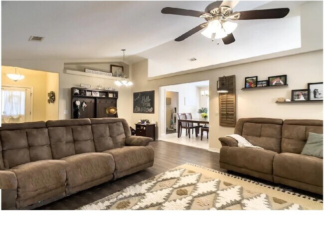 8088 Castle Pointe Way in Pensacola, FL - Building Photo - Building Photo