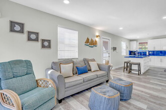 136 Sable Palm Ln in Tavernier, FL - Building Photo - Building Photo