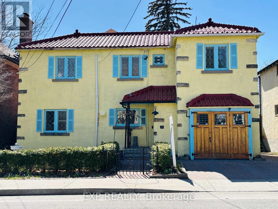 16 Lakeview Terrace in Ottawa, ON - Building Photo