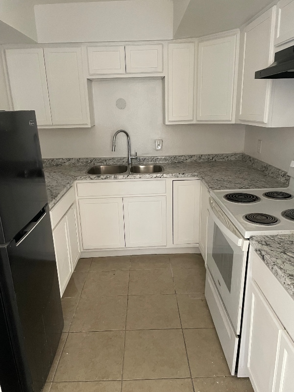 2408 West Campbell Ave in Phoenix, AZ - Foto de edificio - Building Photo