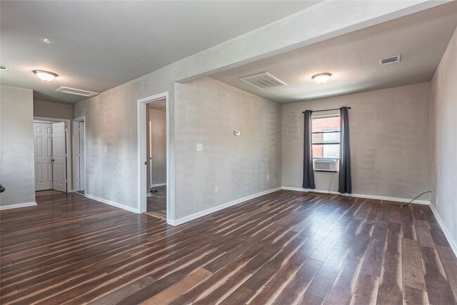 2801 Virginia St in Baytown, TX - Building Photo - Building Photo