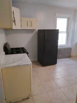 349 Walnut St, Unit 2