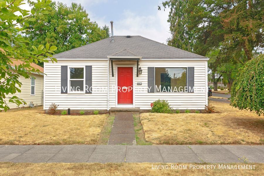 8923 SE Alder St in Portland, OR - Building Photo