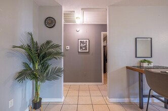 305 N Ennis St in Houston, TX - Building Photo - Building Photo