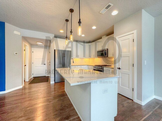 property at 2438 W Centennial Pl
