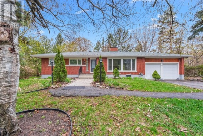 17 Rothwell Dr