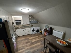 338 Newport Ave, Unit 3 in Attleboro, MA - Building Photo - Building Photo