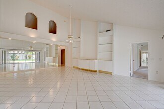 223 E River Park Dr in Jupiter, FL - Building Photo - Building Photo