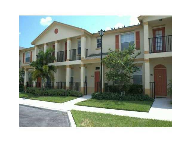 2144 SE Fern Park Dr in Port St. Lucie, FL - Building Photo