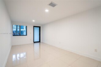 1971 Bay Dr in Miami Beach, FL - Building Photo - Building Photo