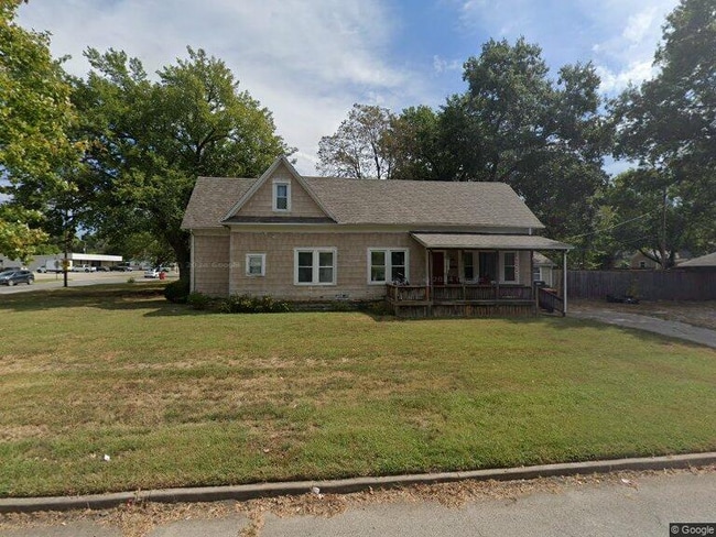 308 N Miles Ave