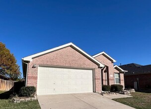 1933 Caddo St in Little Elm, TX - Building Photo - Building Photo