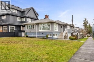 556 Kaslo St in Vancouver, BC - Building Photo