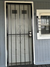 3860 E 72nd St in Cleveland, OH - Foto de edificio - Building Photo