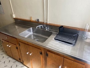 210 Elliot St, Unit #3 in Brattleboro, VT - Building Photo - Building Photo